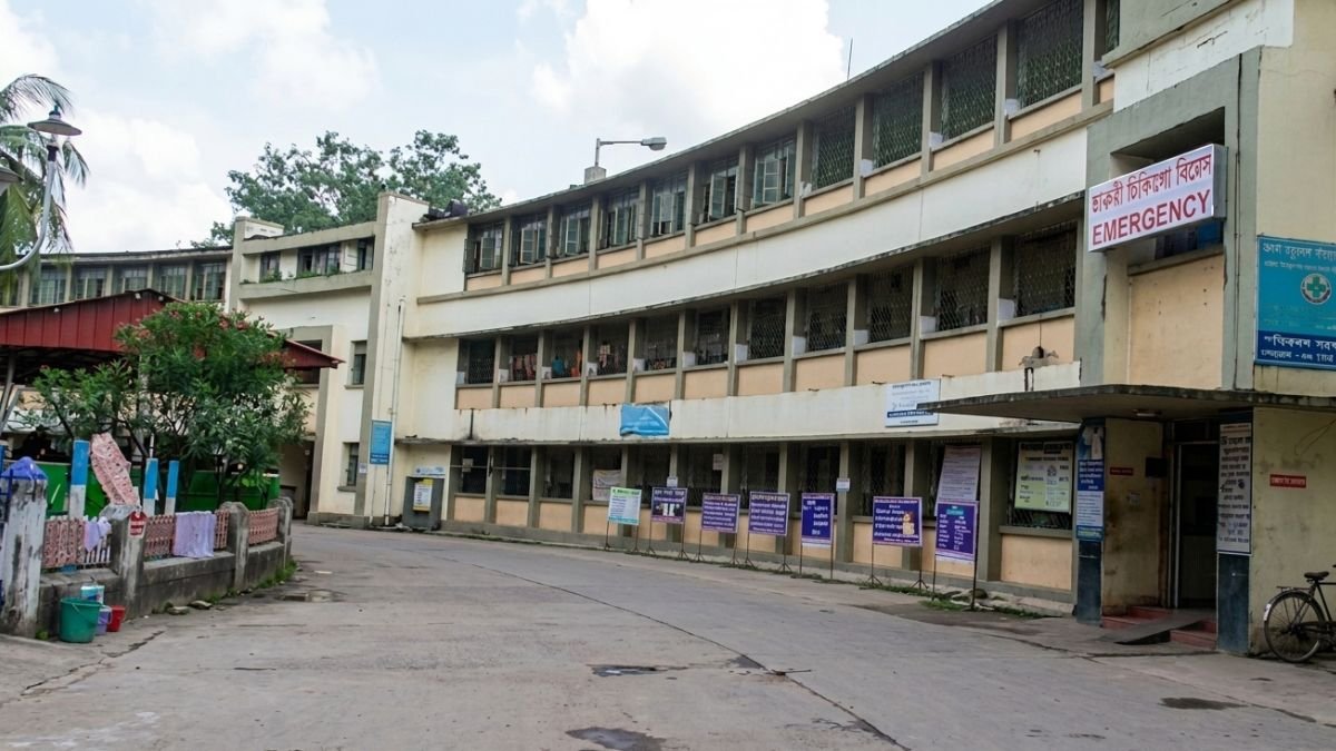 Balurghat District Hospital Walk-in 2026 — 13 MBBS House-Staff Posts